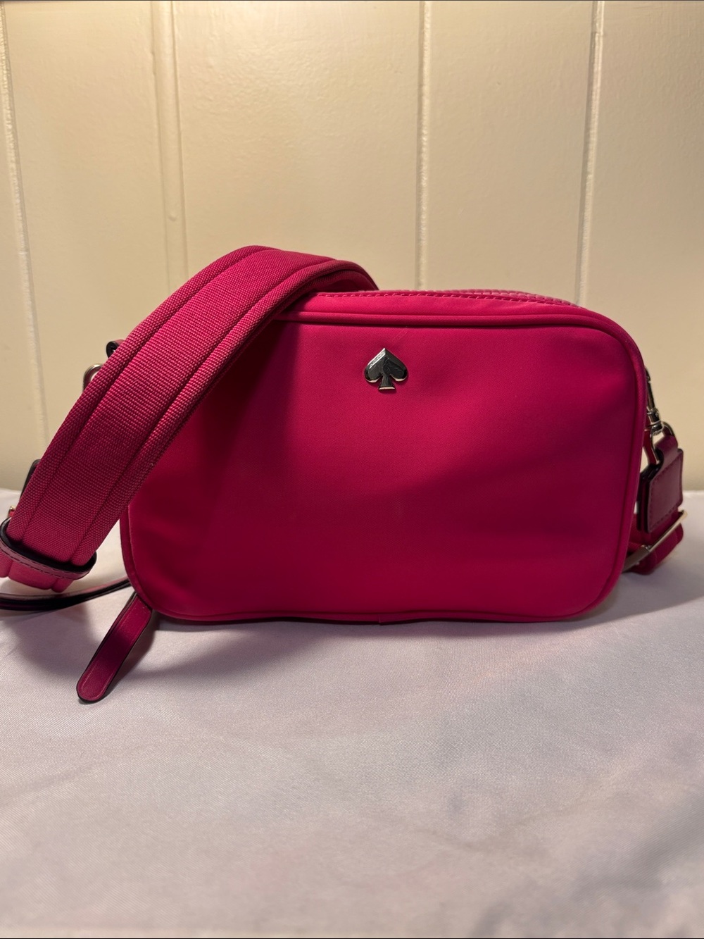 EUC Kate Spade Jae Small Camera Bag - Favorite Red (Vibrant Pink)